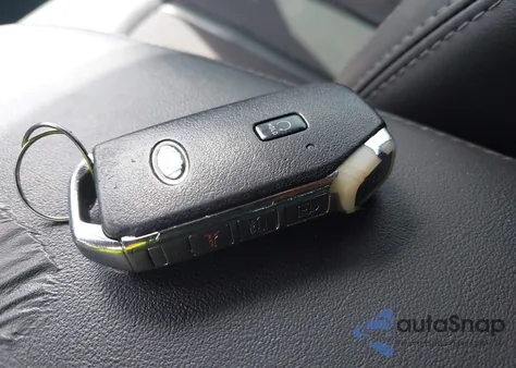 2021 Kia K5 Gt-Line z USA, uszkodzony, nr VIN 5XXG64J27MG073701